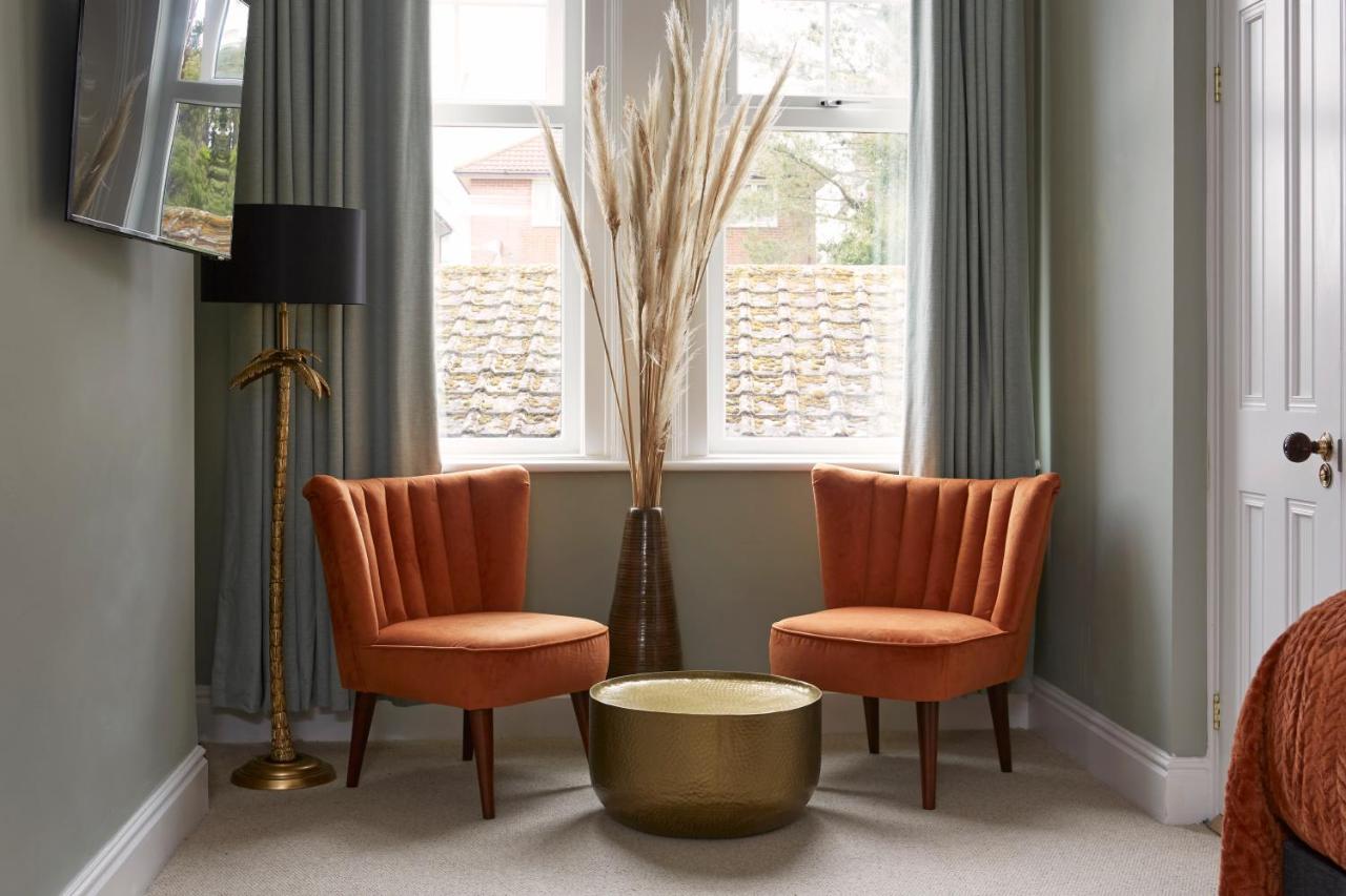 Sentry Mead Hotel Totland  ภายนอก รูปภาพ
