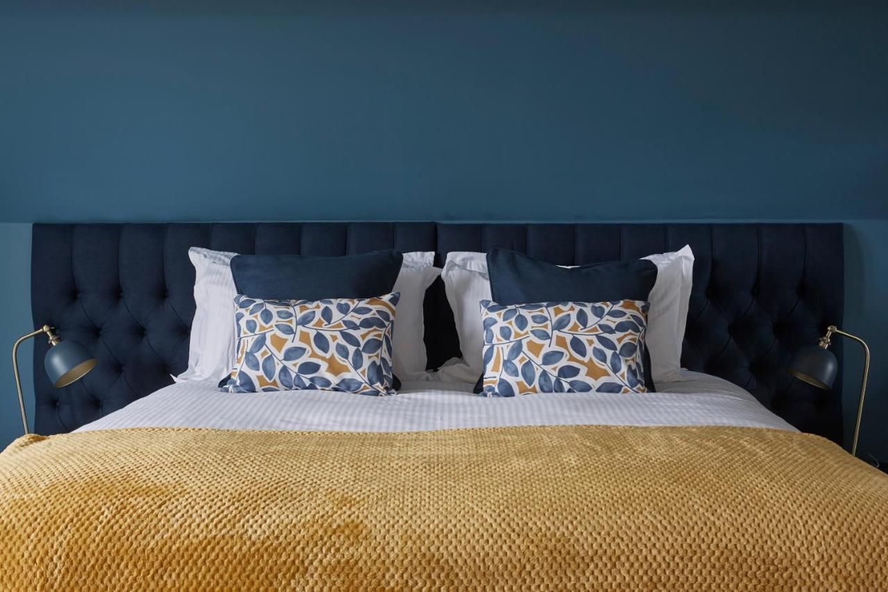 Sentry Mead Hotel Totland  ภายนอก รูปภาพ