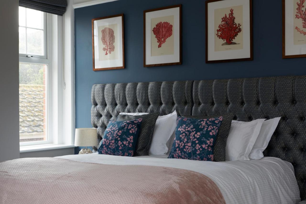 Sentry Mead Hotel Totland  ภายนอก รูปภาพ
